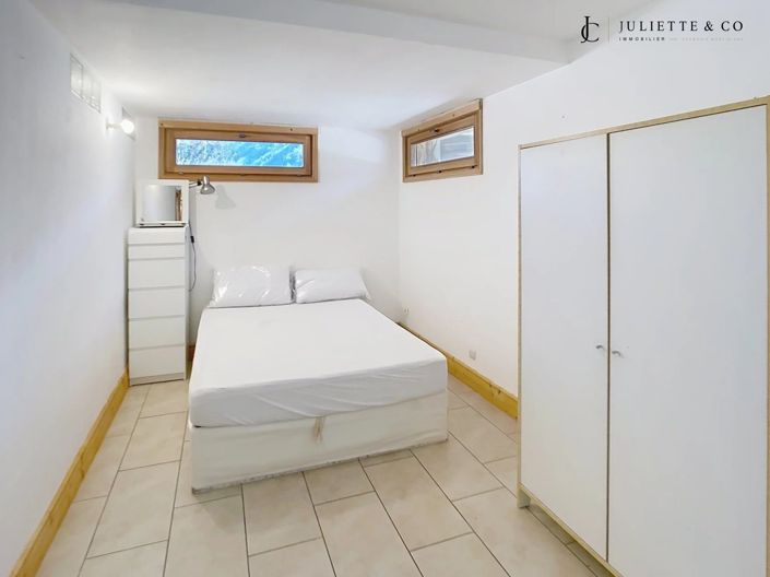 Image No.21-4 Bed House for sale