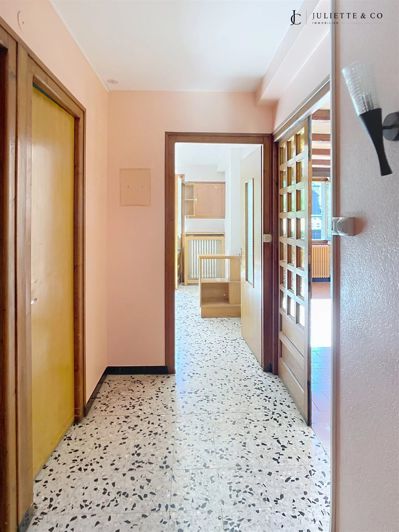 Image No.8-5 Bed House for sale