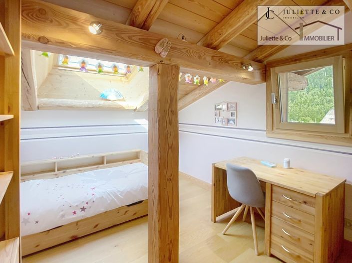 Image No.17-4 Bed Property for sale