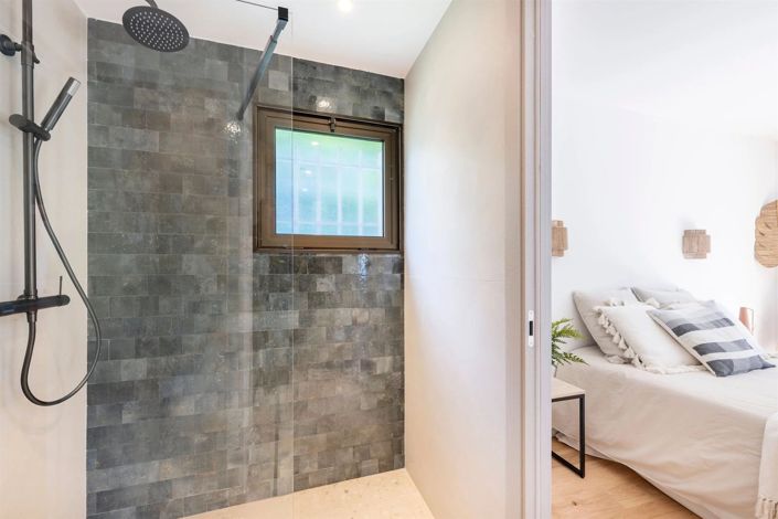 Image No.9-3 Bed Apartment for sale