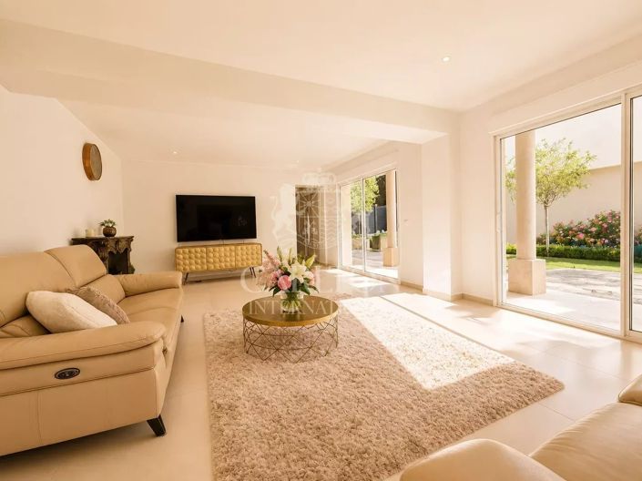 Image No.2-3 Bed House for sale