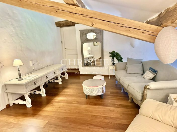Image No.18-7 Bed House for sale