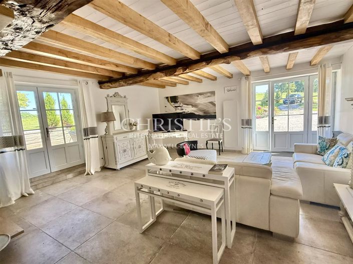 Image No.19-7 Bed House for sale