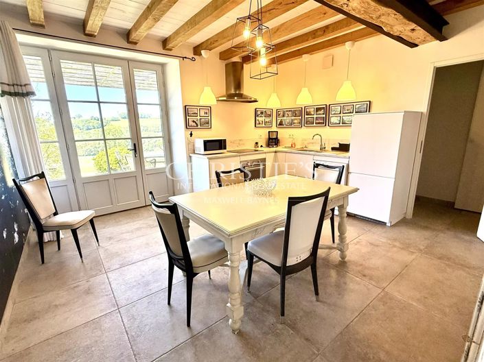 Image No.20-7 Bed House for sale