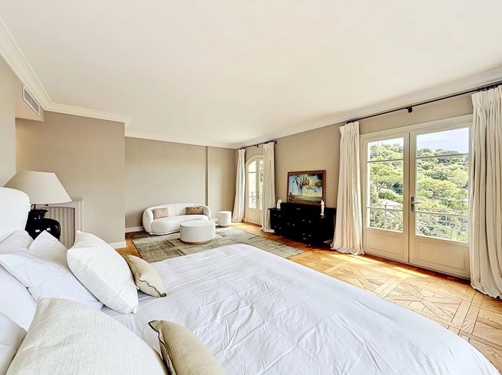 Image No.19-5 Bed House for sale