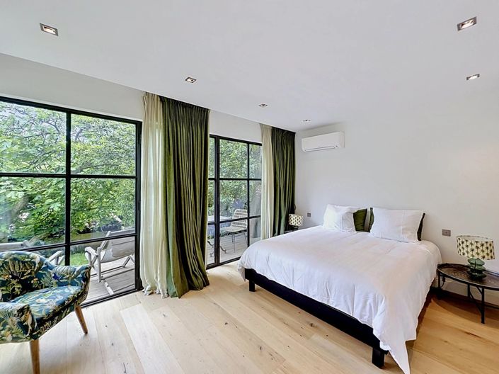 Image No.21-5 Bed House for sale