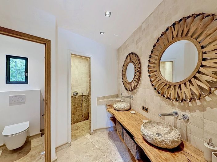 Image No.22-5 Bed House for sale
