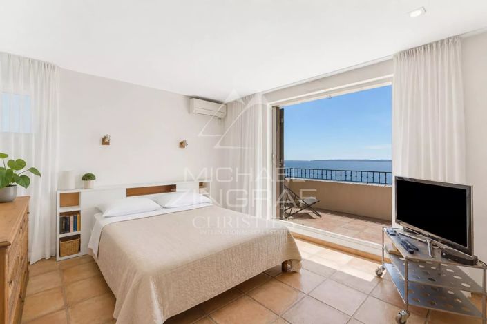Image No.10-5 Bed House for sale