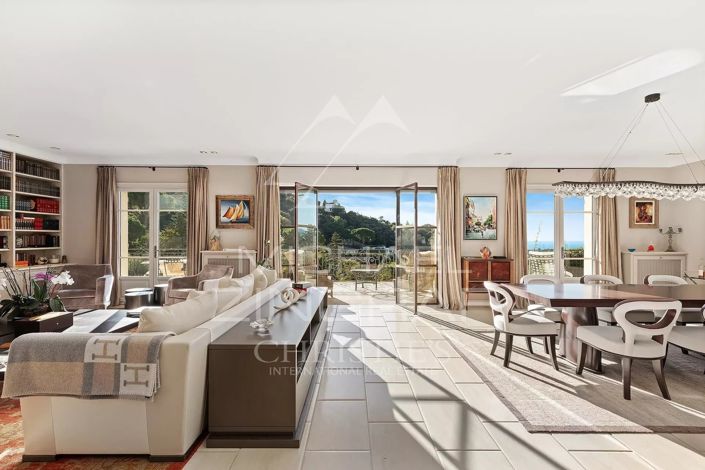 Image No.4-6 Bed House for sale