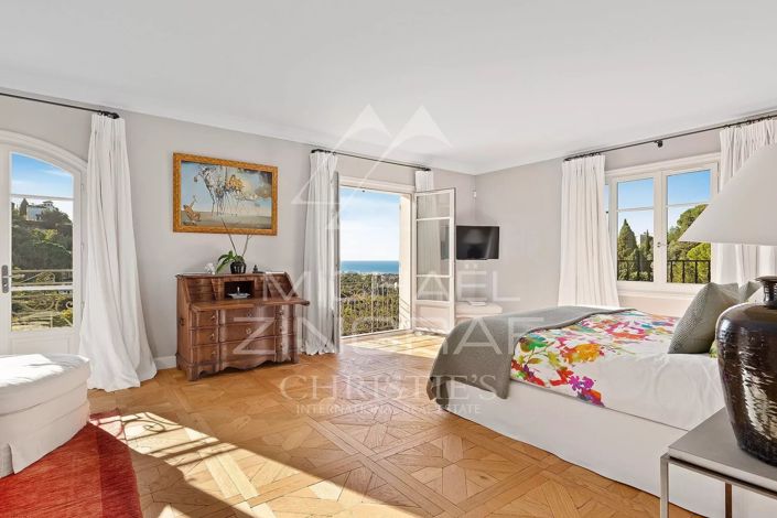 Image No.7-6 Bed House for sale