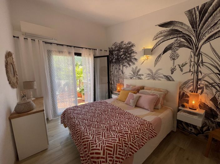 Image No.17-2 Bed House for sale