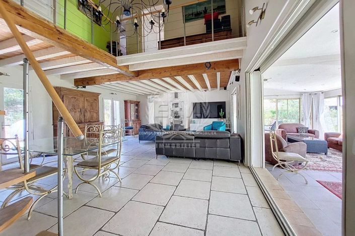 Image No.3-5 Bed House for sale