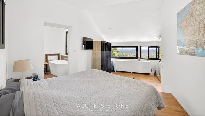 Image No.18-4 Bed House for sale