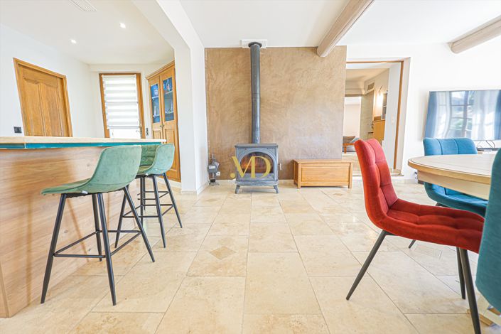 Image No.14-4 Bed House for sale