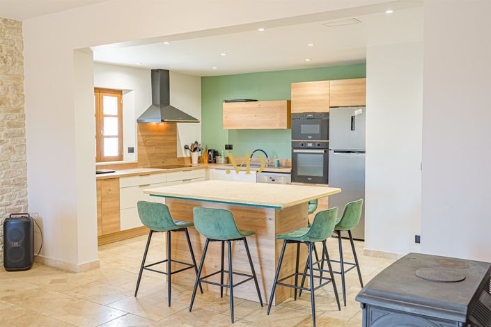 Image No.18-4 Bed House for sale