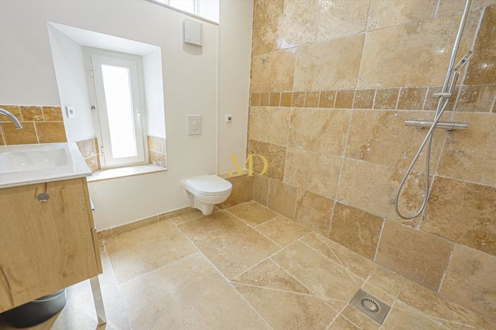 Image No.22-4 Bed House for sale
