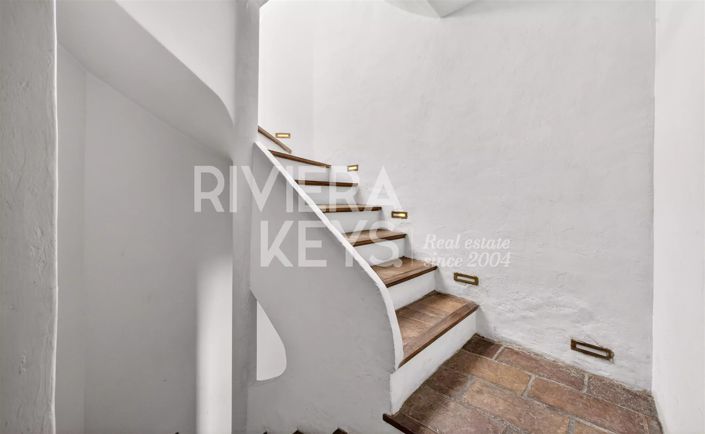Image No.19-2 Bed House for sale