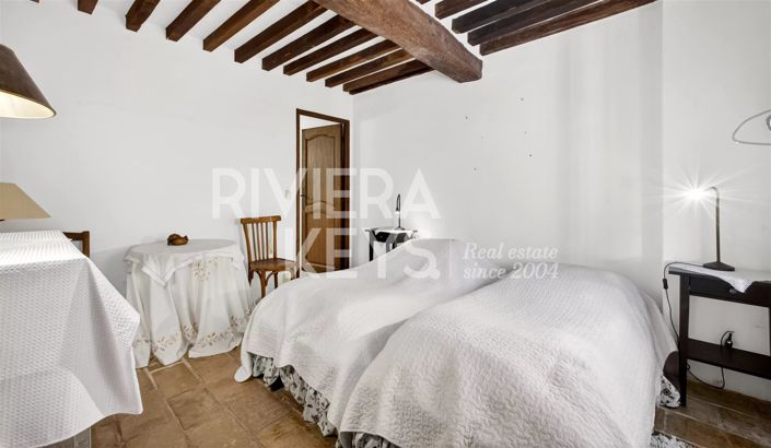 Image No.20-2 Bed House for sale