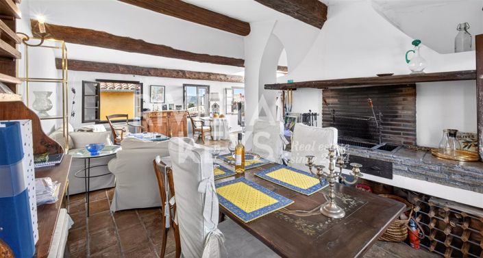 Image No.4-2 Bed House for sale