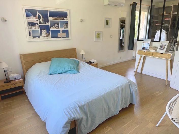 Image No.11-4 Bed House for sale