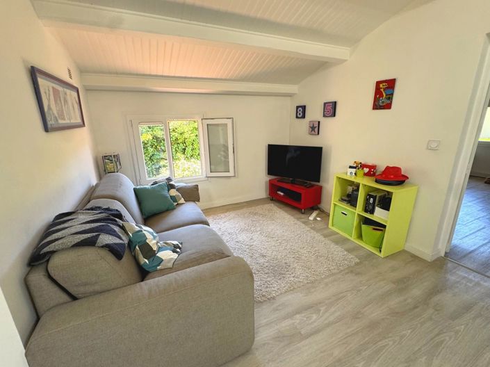 Image No.16-4 Bed House for sale