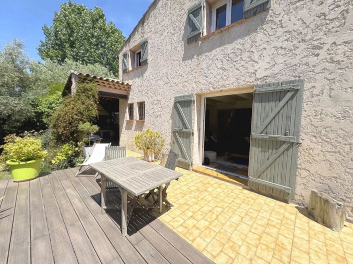 Image No.2-4 Bed House for sale