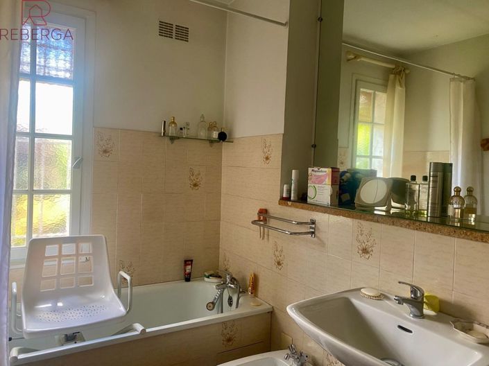 Image No.13-5 Bed House for sale