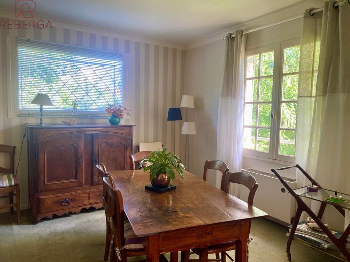 Image No.3-5 Bed House for sale