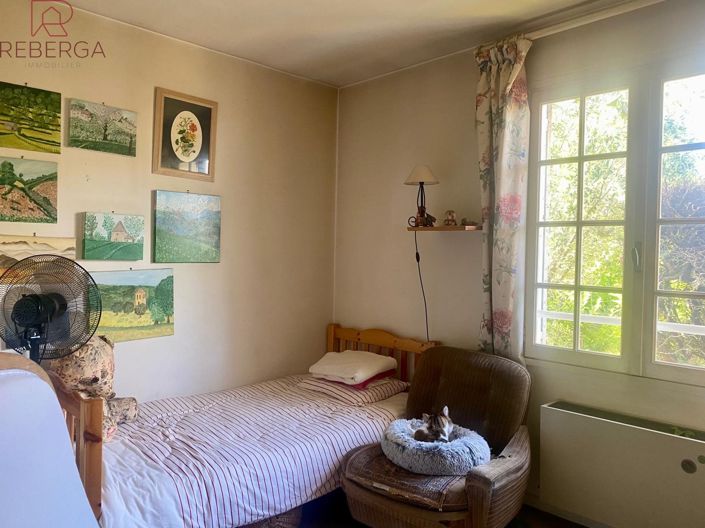 Image No.8-5 Bed House for sale