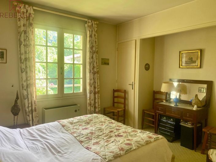Image No.9-5 Bed House for sale