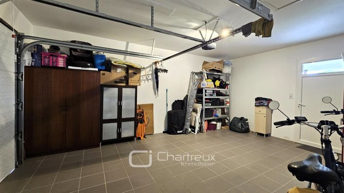 Image No.11-3 Bed House for sale