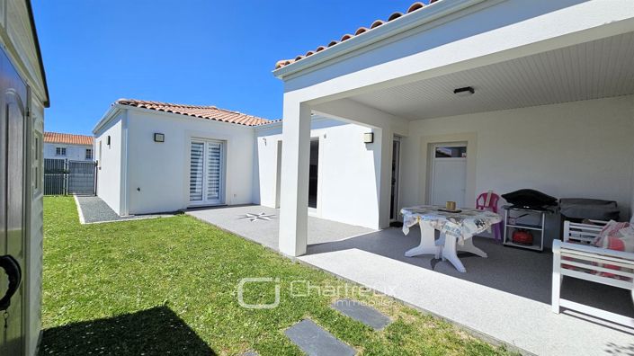 Image No.2-3 Bed House for sale