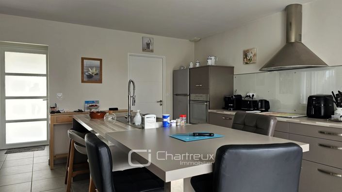 Image No.5-3 Bed House for sale