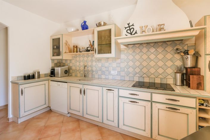 Image No.12-4 Bed House for sale
