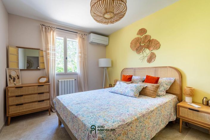 Image No.10-3 Bed House for sale