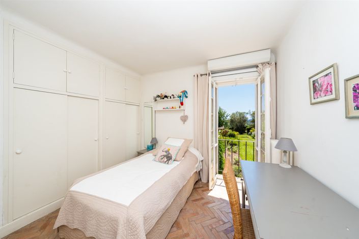 Image No.17-7 Bed House for sale
