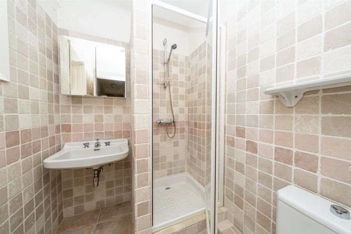 Image No.19-7 Bed House for sale