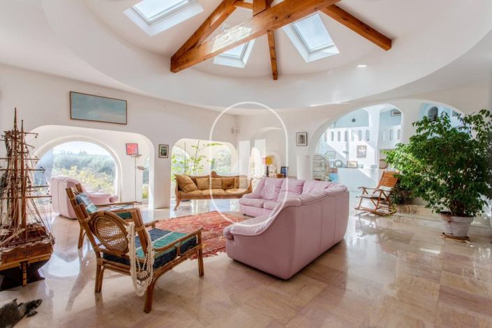 Image No.5-5 Bed House for sale