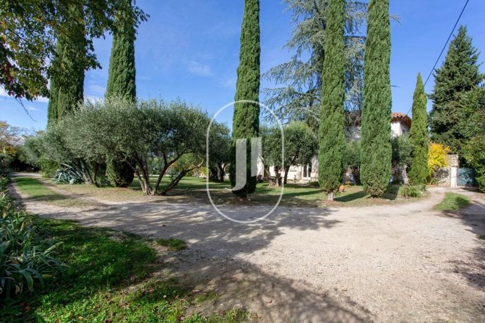 Image No.9-5 Bed House for sale