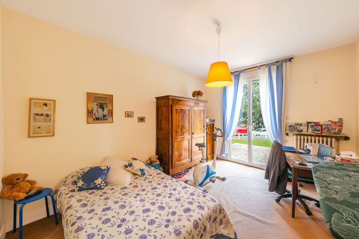 Image No.12-7 Bed House for sale
