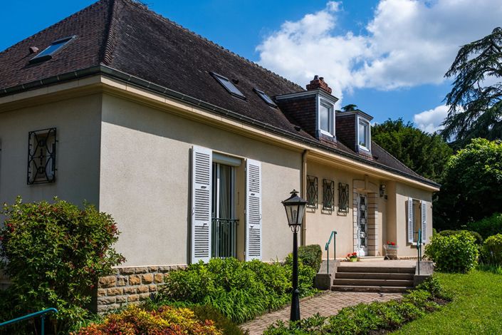 Image No.2-7 Bed House for sale