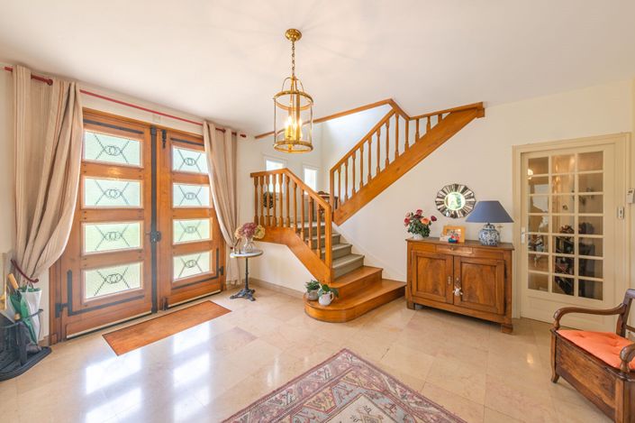 Image No.9-7 Bed House for sale