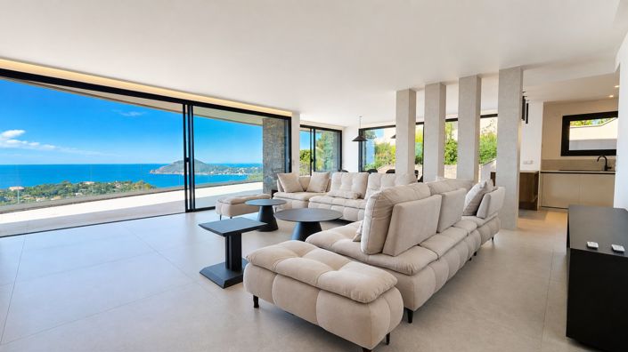 Image No.2-5 Bed Property for sale