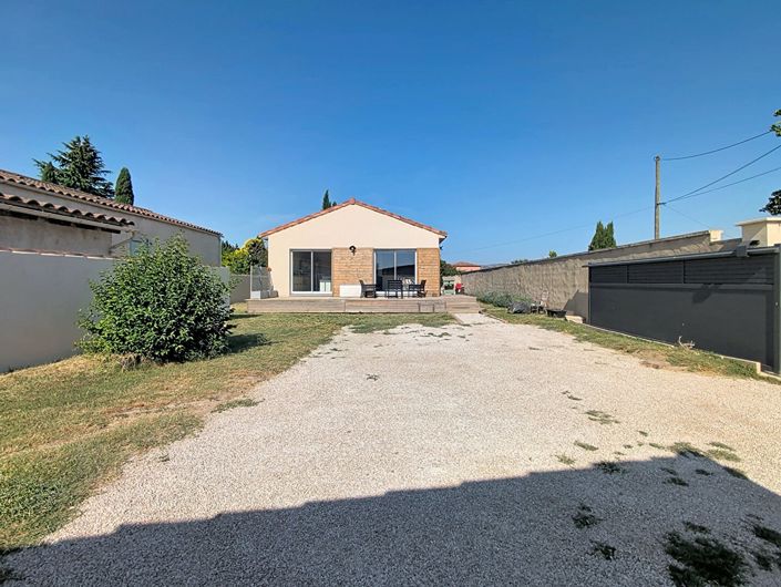Image No.2-4 Bed House for sale