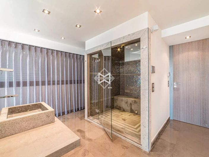 Image No.15-3 Bed House for sale