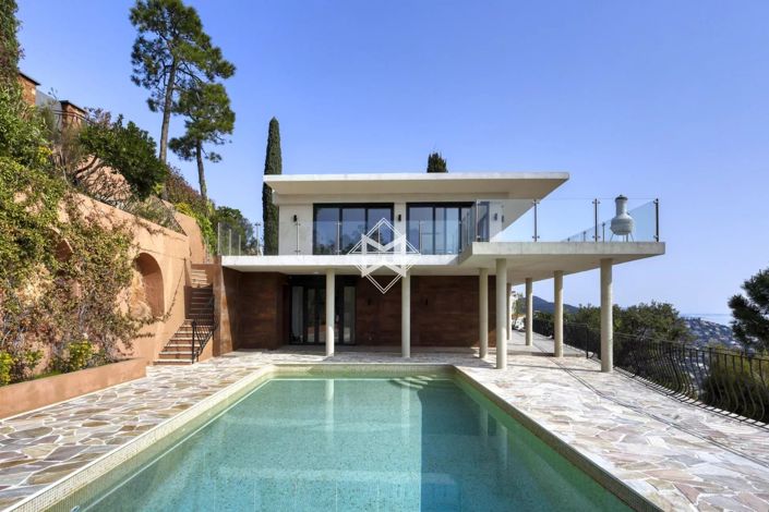 Image No.3-4 Bed House for sale