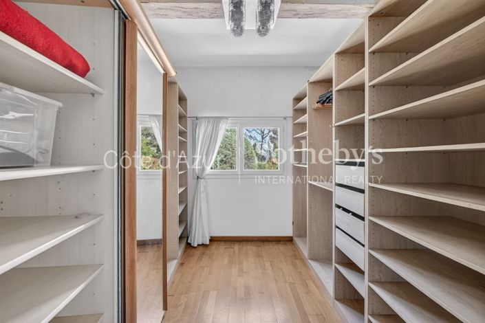 Image No.17-3 Bed House for sale