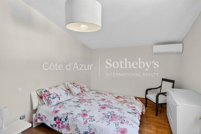 Image No.20-3 Bed House for sale