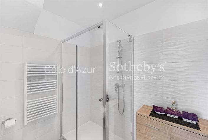 Image No.13-6 Bed House for sale
