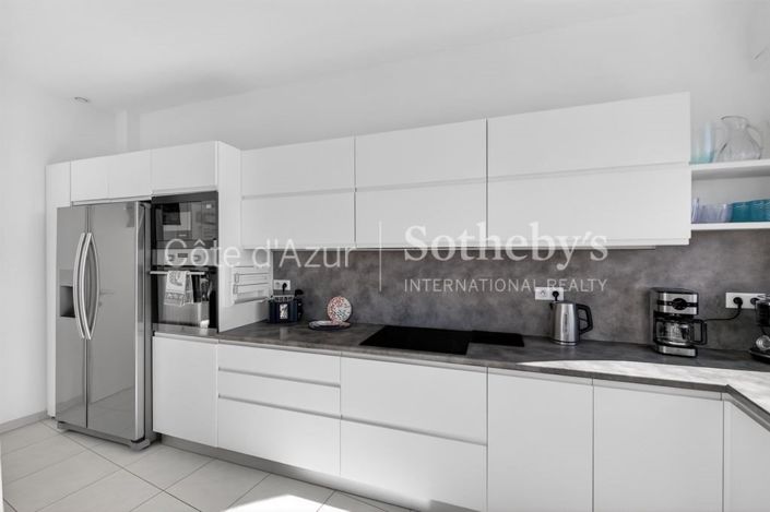 Image No.7-6 Bed House for sale